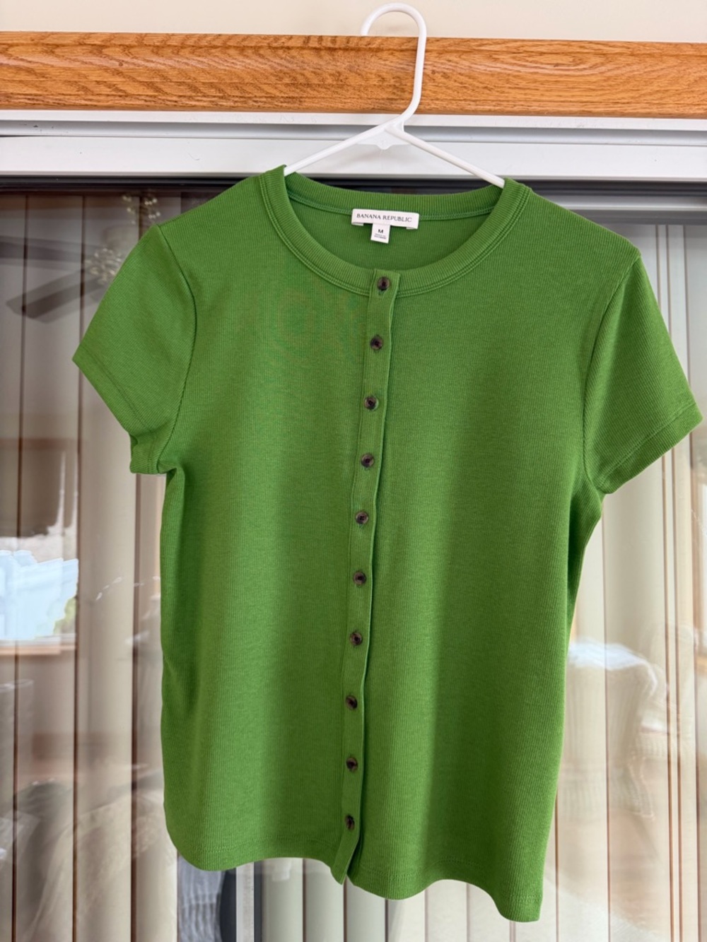 NWOT Banana Republic Short-Sleeve Green Ribbed Cotton Button-Down Tee - Picture 2 of 5